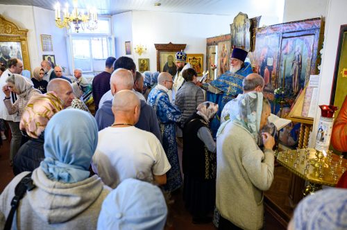 В день престольного праздника митрополит Арсений совершил Божественную литургию в храме Рождества Пресвятой Богородицы в Бутырской слободе
