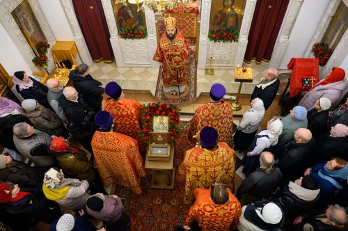 В день престольного праздника митрополит Арсений совершил Божественную литургию в храме священномученика Владимира, митрополита Киевского и Галицкого, в Свиблове