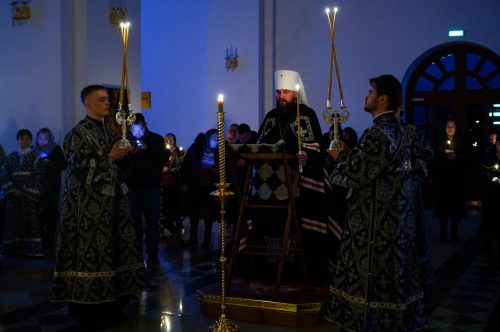 Митрополит Арсений совершил чтение покаянного канона святого Андрея Критского в храме Успения Пресвятой Богородицы в Останкине