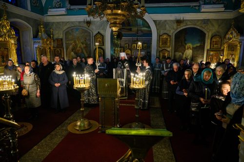 Митрополит Арсений совершил чтение покаянного канона святого Андрея Критского в храме Рождества Пресвятой Богородицы во Владыкине