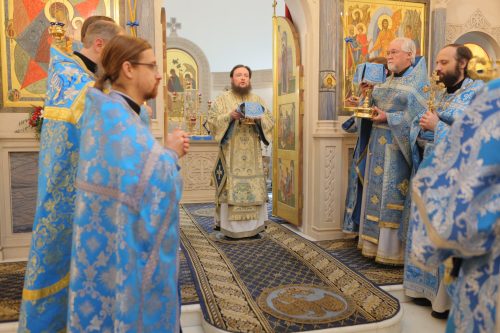 Храм иконы Божией Матери «Неопалимая Купина» в Отрадном отметил престольный праздник