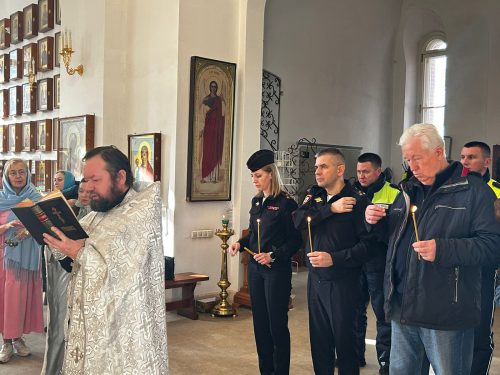 Панихида по погибшим при исполнении служебного долга сотрудникам органов внутренних дел в храме Живоначальной Троицы при бывшем приюте братьев Бахрушиных
