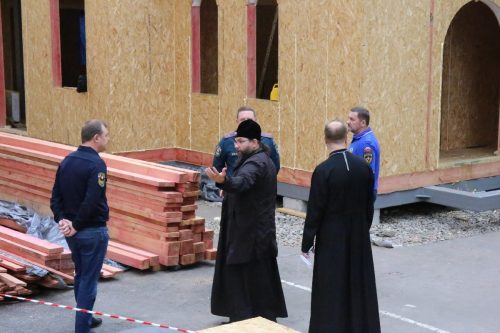 Состоялся осмотр строящегося храма великомученика Георгия Победоносца на территории ГПС МЧС России