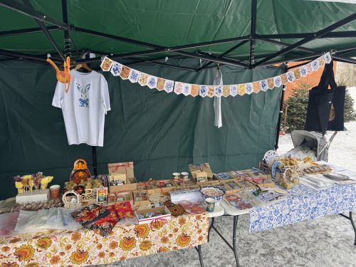 В храме святителя Николая Мирликийского в Отрадном состоялся праздник Масленицы и была организована благотворительная ярмарка