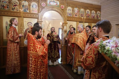 Архиепископ Егорьевский Матфей возглавил престольный праздник в храме иконы Божией Матери «Отрада и Утешение» в Ярославском