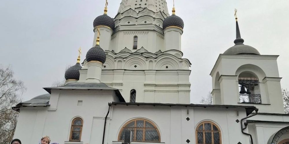 Общественные советники СВАО вместе с клириком храма Живоначальной Троицы в Останкино посетили храм Покрова Пресвятой Богородицы в Медведково