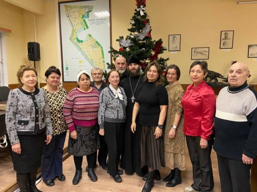 Клирик храма Живоначальной Троицы в Останкино поговорил с общественными советниками о Рождественском посте