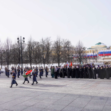 В День защитника Отечества митрополит Арсений принял участие в возложении венка к могиле Неизвестного солдата у стен Московского Кремля со Святейшим Патриархом Кириллом