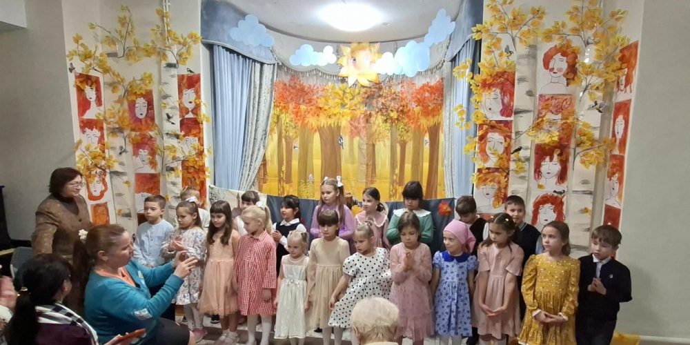 Концерт к Дню Матери в храме святителя Николая Мирликийского в Отрадном