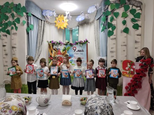 В воскресной школе храма святителя Николая Мирликийского в Отрадном отметили День Победы