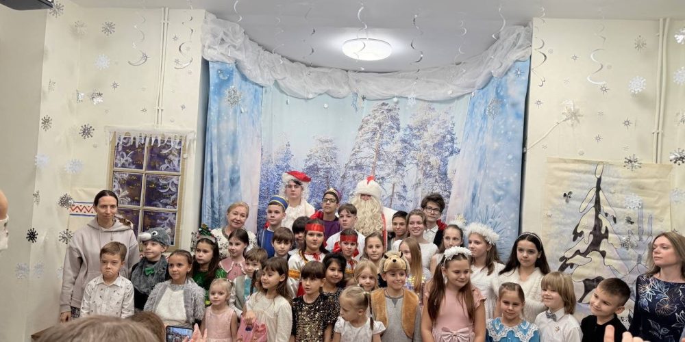 Рождественский праздник в храме святителя Николая Мирликийского в Отрадном