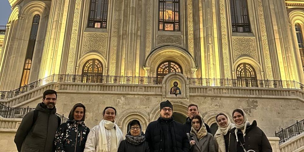 Молодежь храма иконы Божией Матери «Отрада и Утешение» в Ярославском посетила с экскурсией Сретенский монастырь