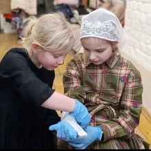 В храме Тихвинской иконы Божией Матери в Алексеевском детей научили оказывать первую помощь