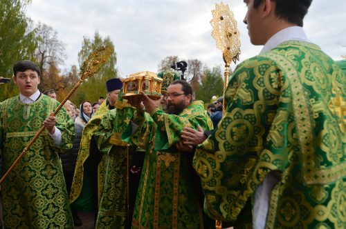 Торжественное принесение ковчега с мощами преподобного Сергия Радонежского в Северо-Восточное викариатство