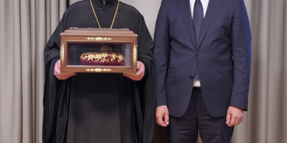 Префект Северо-Восточного округа столицы пожертвовал храму равноапостольных Мефодия и Кирилла в Ростокине православную святыню