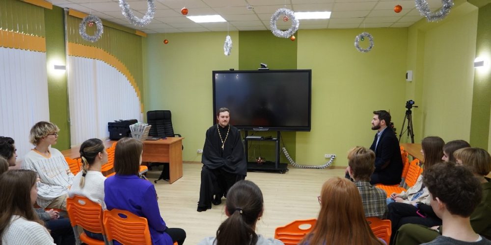 «Семь вопросов священнику»