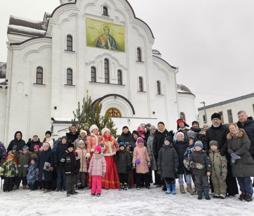 Праздник Рождества Христова в храме Казанской иконы Божьей Матери в Лосиноостровской