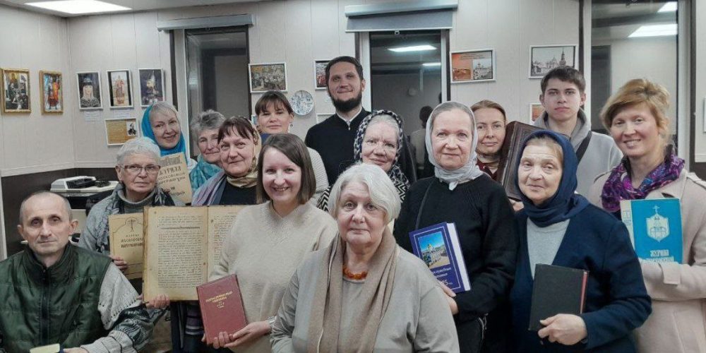 В храме святого благоверного князя Димитрия Донского в Раеве поговорили о важности чтения печатных книг