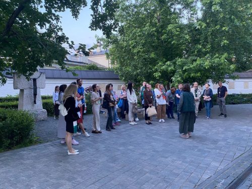 Прихожане храма Благовещения Пресвятой Богородицы в Раеве посетили экскурсию по ул. Волхонке