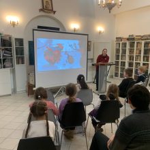 В храме иконы Божией Матери «Неопалимая Купина» в Отрадном прошла встреча с молодыми аниматорами – студентками ВГИКа