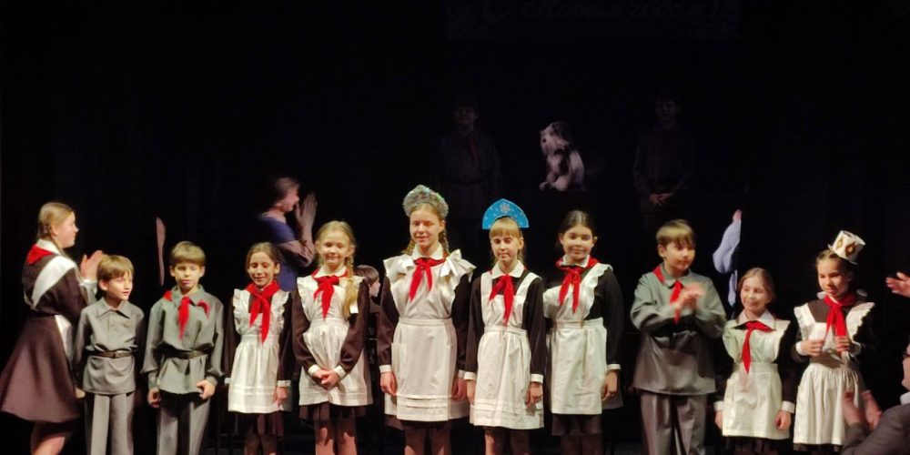 Воспитанники воскресной школы «Виноградинка» храма Владимирской иконы Божией Матери в Виноградове принимают участие в спектаклях в театре Русской Драмы