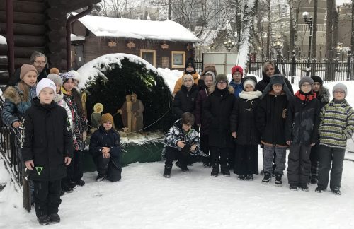 Ученики 4-х классов школы №763 побывали на Рождественской экскурсии в храме в честь иконы Божией Матери «Иверская» в Бабушкине