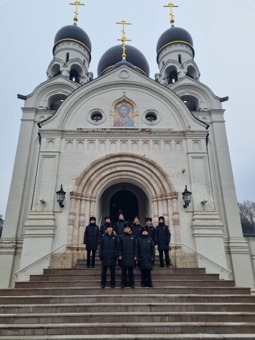 Нахимовцы побывали в гостях в храме преподобного Серафима Саровского в Раеве