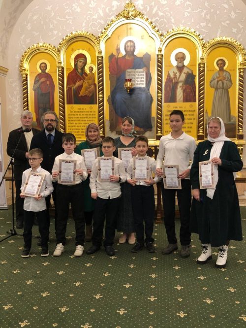 Воспитанники воскресной школы при храме иконы Божией Матери «Живоносный источник» в Бибиреве приняли участие в конкурсе «Рождественский вертеп»