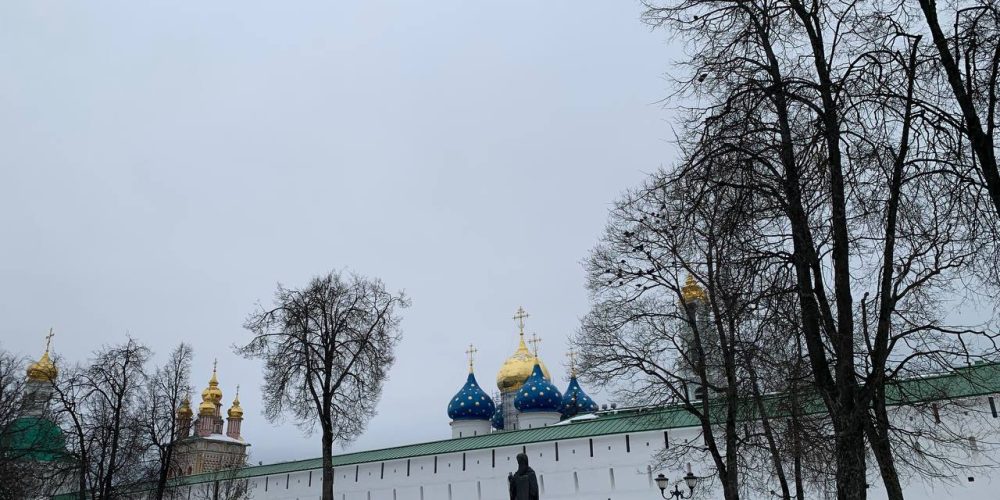 Учителя общеобразовательных школ СВАО совершили паломничество по святым местам, связанным с именем преподобного Сергия Радонежского