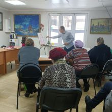 В воскресной школе при храме святителя Макария (Невского), митрополита Московского и Коломенского в Бутырском состоялся мастер-класс художника Ильи Лысенкова