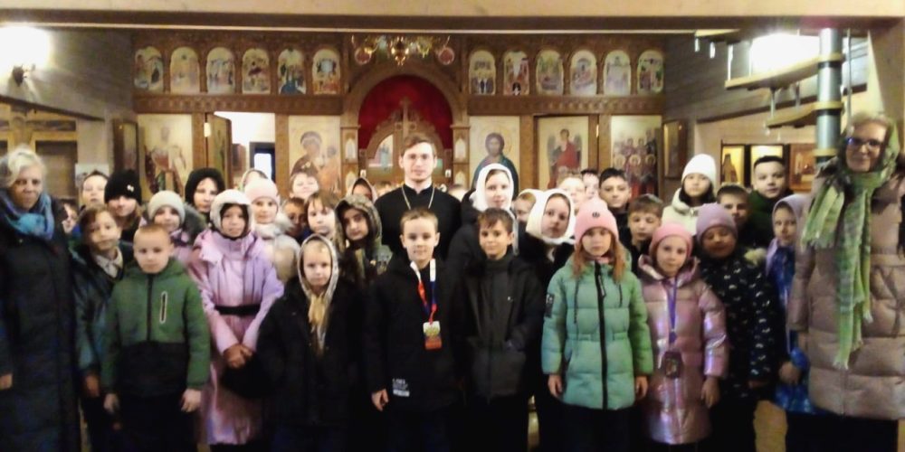 Ученики школы № 760 побывали в храме иконы Божией Матери «Отрада и Утешение» в Ярославском