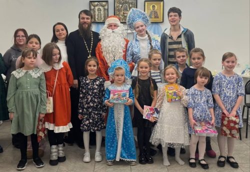 В воскресной школе храма святой равноапостольной великой княгини Ольги в Останкине прошла Рождественская ёлка