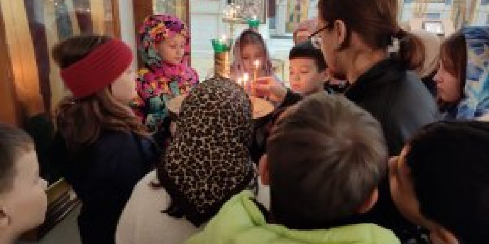 Интеллектуальная викторина для третьеклассников прошла в храме иконы Божией Матери «Неопалимая Купина» в Отрадном