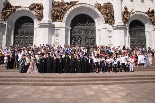 Выпускные торжества Православной школы имени преподобного Сергия Радонежского в усадьбе Свиблово