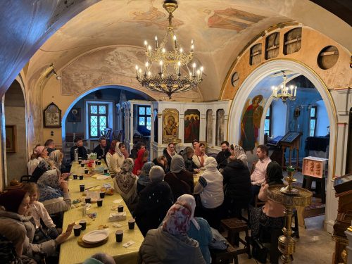 В храме Ризоположения в Леонове прошла встреча, посвященная защите жизни и семейным ценностям