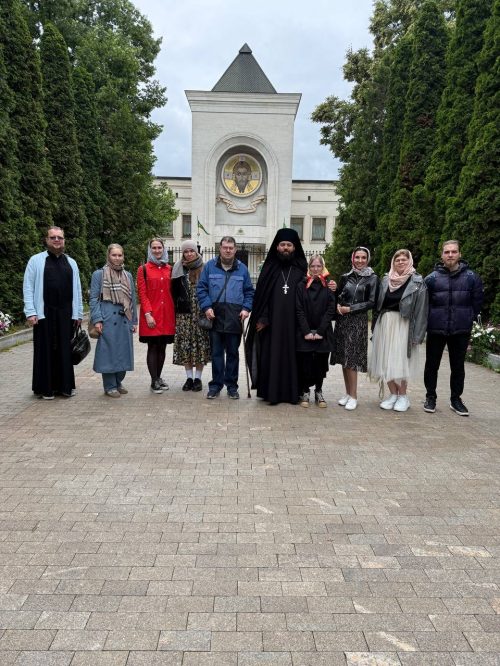 Паломническая поездка молодежи храма Тихвинской иконы Божией Матери в Алексеевском