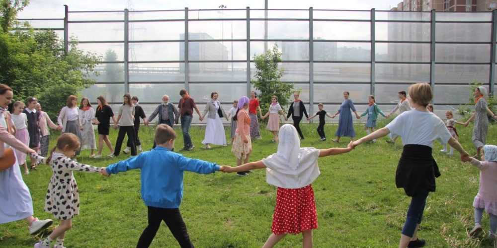 Студенты МГППУ устроили детский праздник в храме иконы Божией Матери «Отрада и Утешение» в Ярославском