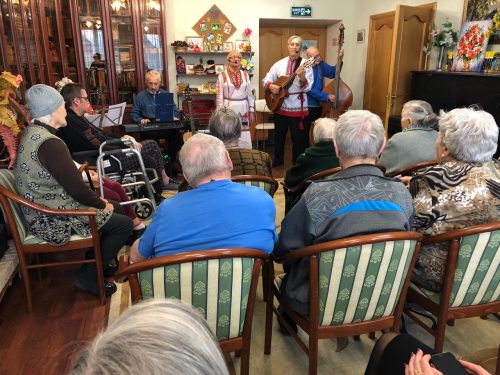 Прихожане храма Усекновения главы Иоанна Крестителя в пос. Северный посетили дом престарелых