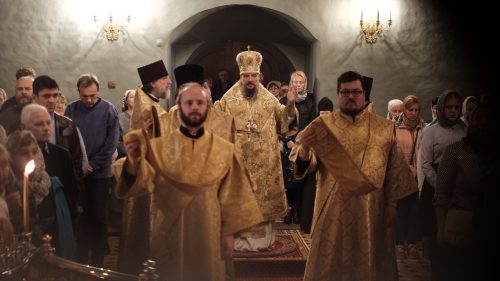 Митрополит Сингапурский и Юго-Восточно-Азиатский Сергий совершил Литургию в храме Троицы в Останкино