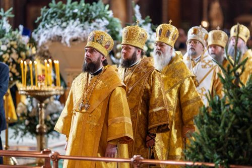 Митрополит Арсений сослужил Святейшему Патриарху великую вечерню в Храме Христа Спасителя