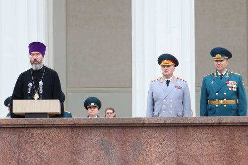 Протоиерей Георгий Климов поздравил первокурсников Академии ГПС МЧС России с Днем присяги