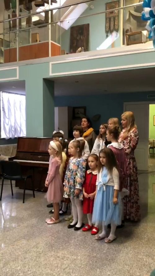 В храме Рождества Пресвятой Богородицы во Владыкине состоялся общий приходской праздник посвященный Дню матери