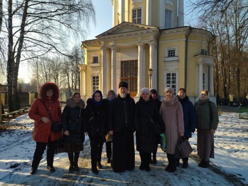 В храме Владимирской иконы Божией Матери в Виноградове провели экскурсию для преподавателей курса «Основы религиозных культур и светской этики»