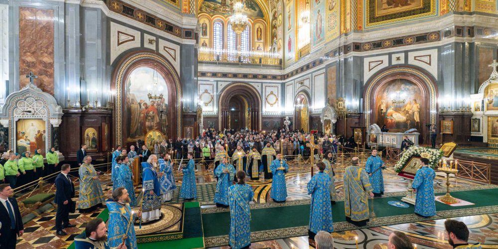 В канун Субботы Акафиста митрополит Арсений сослужил Святейшему Патриарху Кириллу в Храме Христа Спасителя