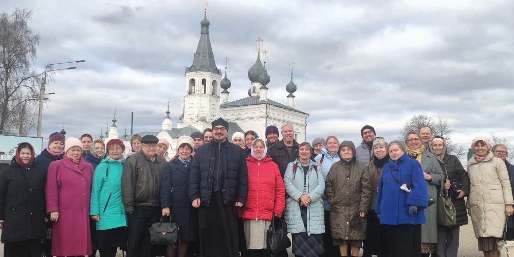 Прихожане храма иконы Божией Матери «Отрада и Утешение» в Ярославском совершили паломничество по святым местам Ярославской земли
