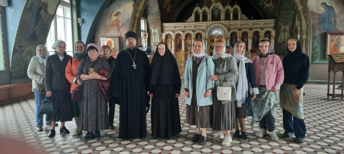 Прихожане храма святых равноапостольных Мефодия и Кирилла в Ростокино совершили паломничество в Богородице-Рождественский женский монастырь