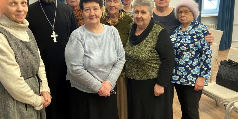 Накануне Дня защитника Отечества клирик храма святых равноапостольных Мефодия и Кирилла в Ростокине встретился с ветеранами