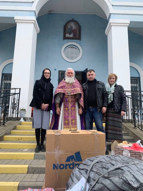 Волонтёры храма преподобного Сергия Радонежского в Бибиреве доставили гуманитарную помощь в Белгородскую и Курскую области