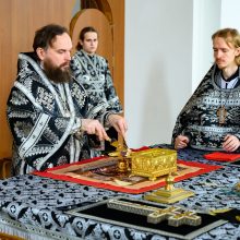 Митрополит Арсений совершил Литургию Преждеосвященных Даров в храме Успения Пресвятой Богородицы в Останкине