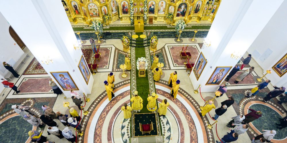 В канун Недели 24-й по Пятидесятнице митрополит Арсений совершил всенощное бдение в храме Успения Пресвятой Богородицы в Останкино